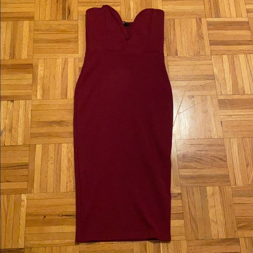 MISSGUIDED Deep V Midi Dress